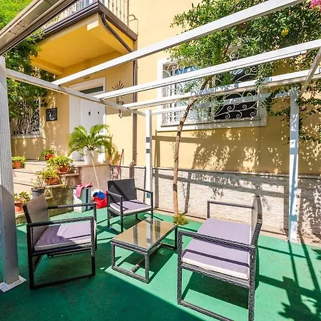 'easy Steps' - 2 - Pro Bono By Pikhost