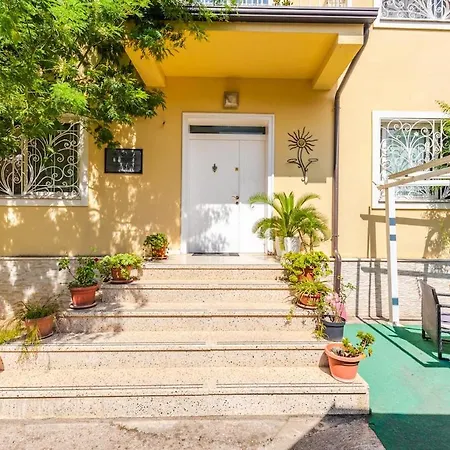 'easy Steps' - 2 - Pro Bono By Pikhost Shkodër