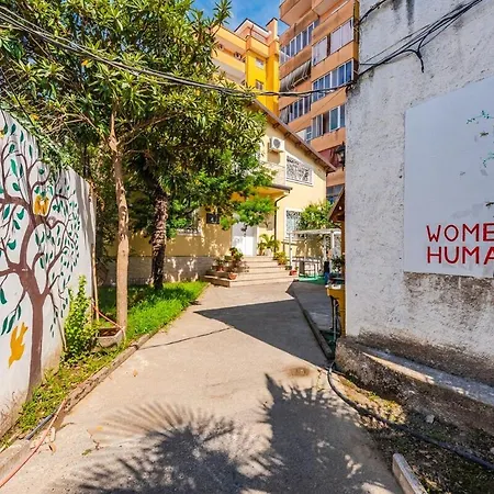 'easy Steps' - 2 - Pro Bono Apartment Shkoder